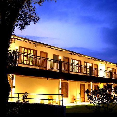 Sandoz Minerva - A Boutique Resort Масурі Екстер'єр фото