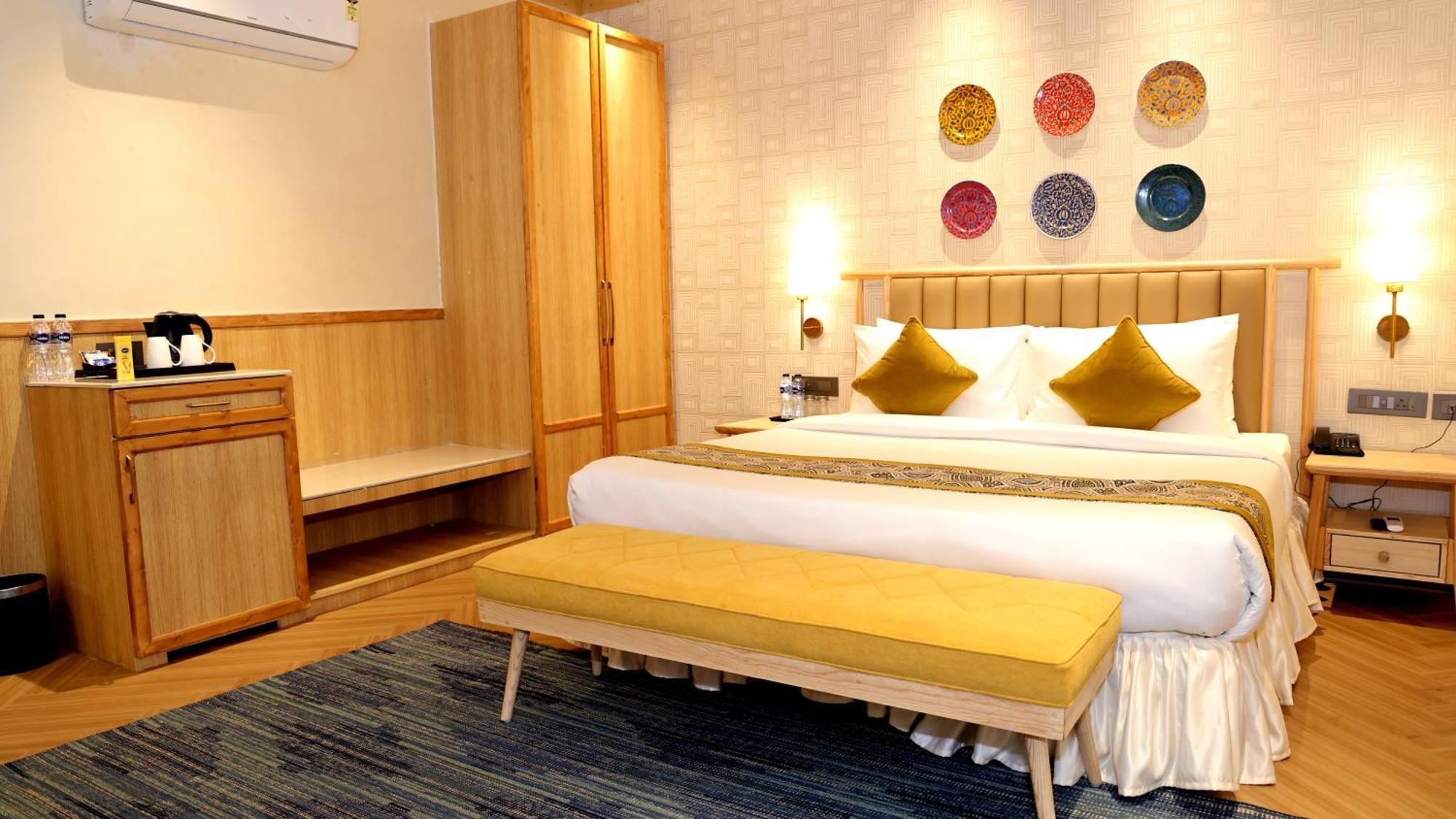 Sandoz Minerva - A Boutique Resort Масурі Екстер'єр фото