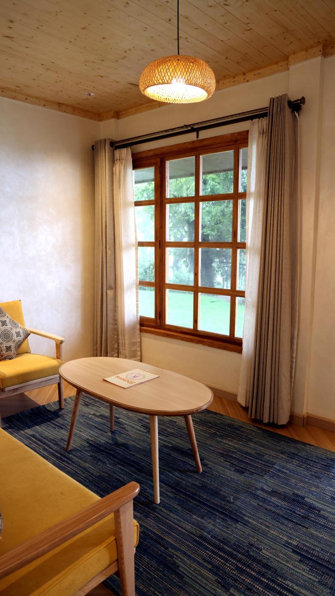 Sandoz Minerva - A Boutique Resort Масурі Екстер'єр фото